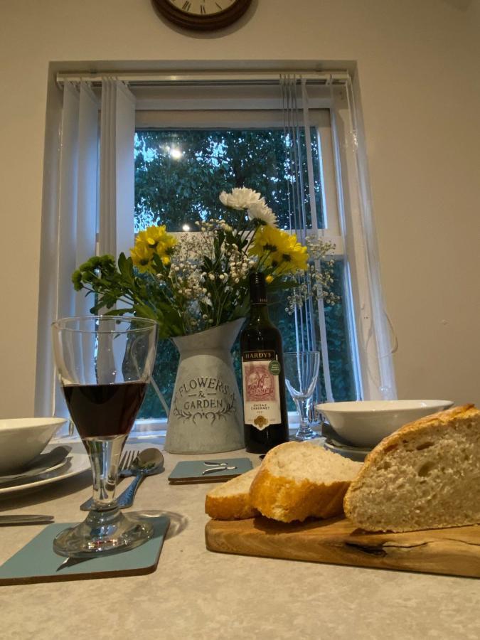 Cosy Loft Apartment Ballycastle Bagian luar foto